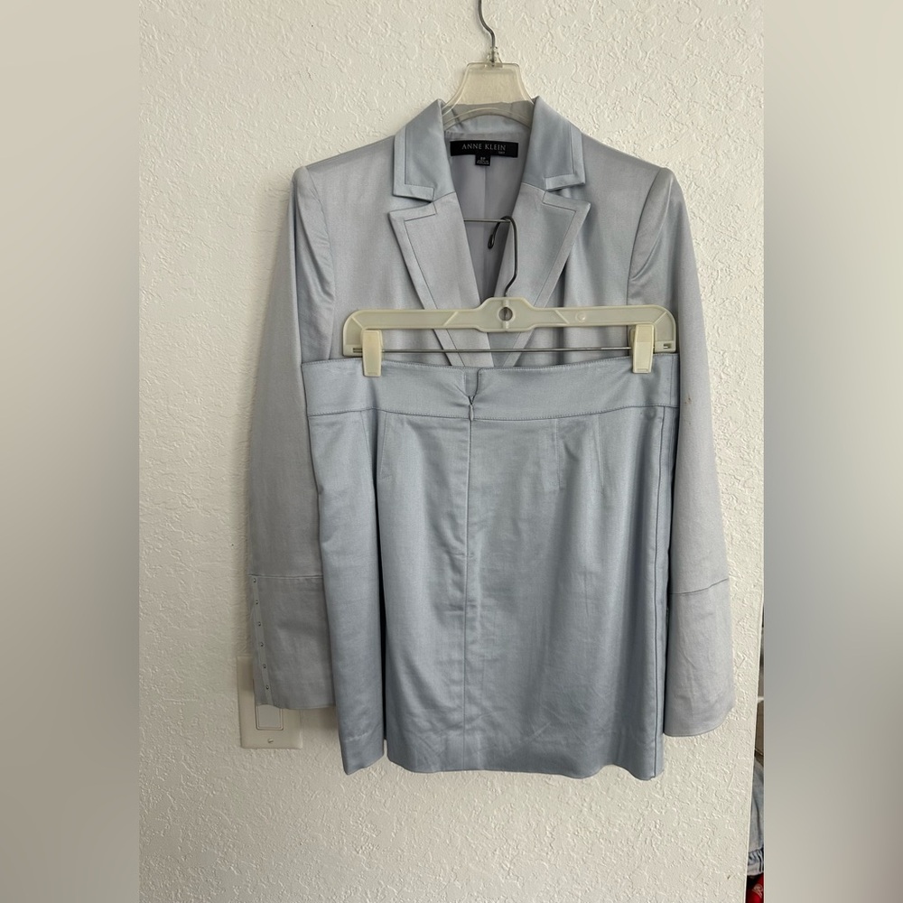 Anne Klein Women's Silver Blazer and Skirt Set